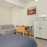Stylowe Na Wybrzezu Niedaleko Plazy W Chlapowie By Renters