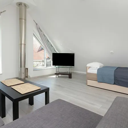 Stylowe Na Wybrzezu Niedaleko Plazy W Chlapowie By Renters