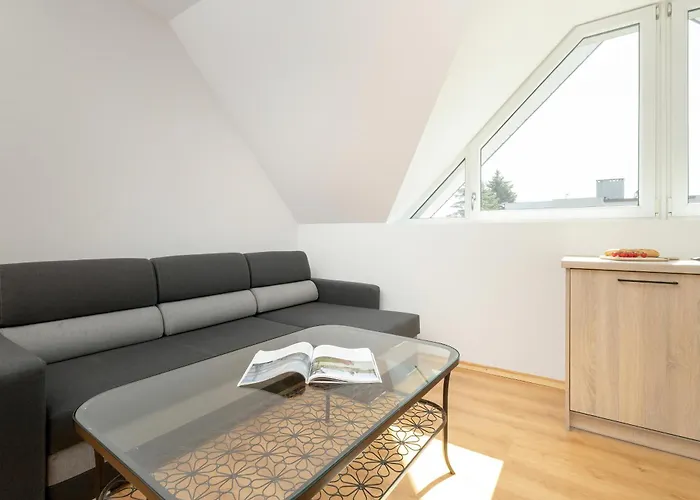 Stylowe Na Wybrzezu Niedaleko Plazy W Chlapowie By Renters