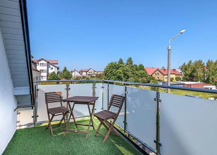 Stylowe Na Wybrzezu Niedaleko Plazy W Chlapowie By Renters *