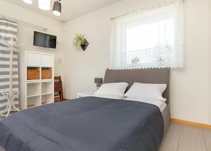 Stylowe Na Wybrzezu Niedaleko Plazy W Chlapowie By Renters