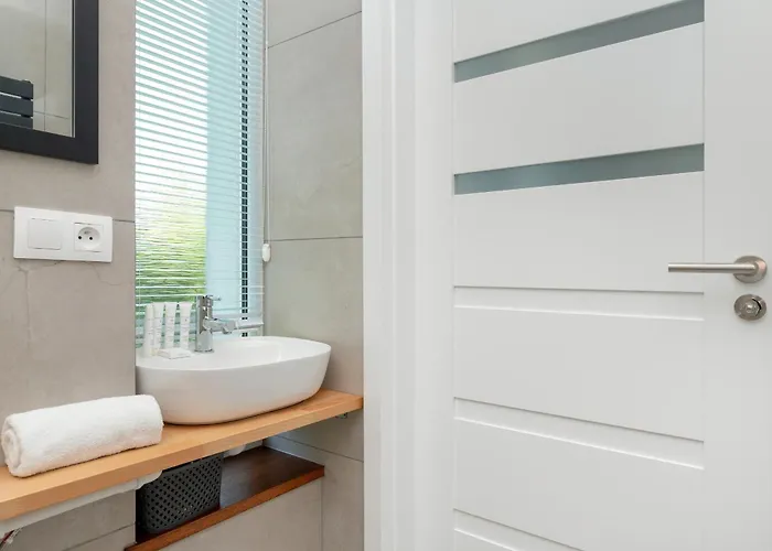 Stylowe Na Wybrzezu Niedaleko Plazy W Chlapowie By Renters *